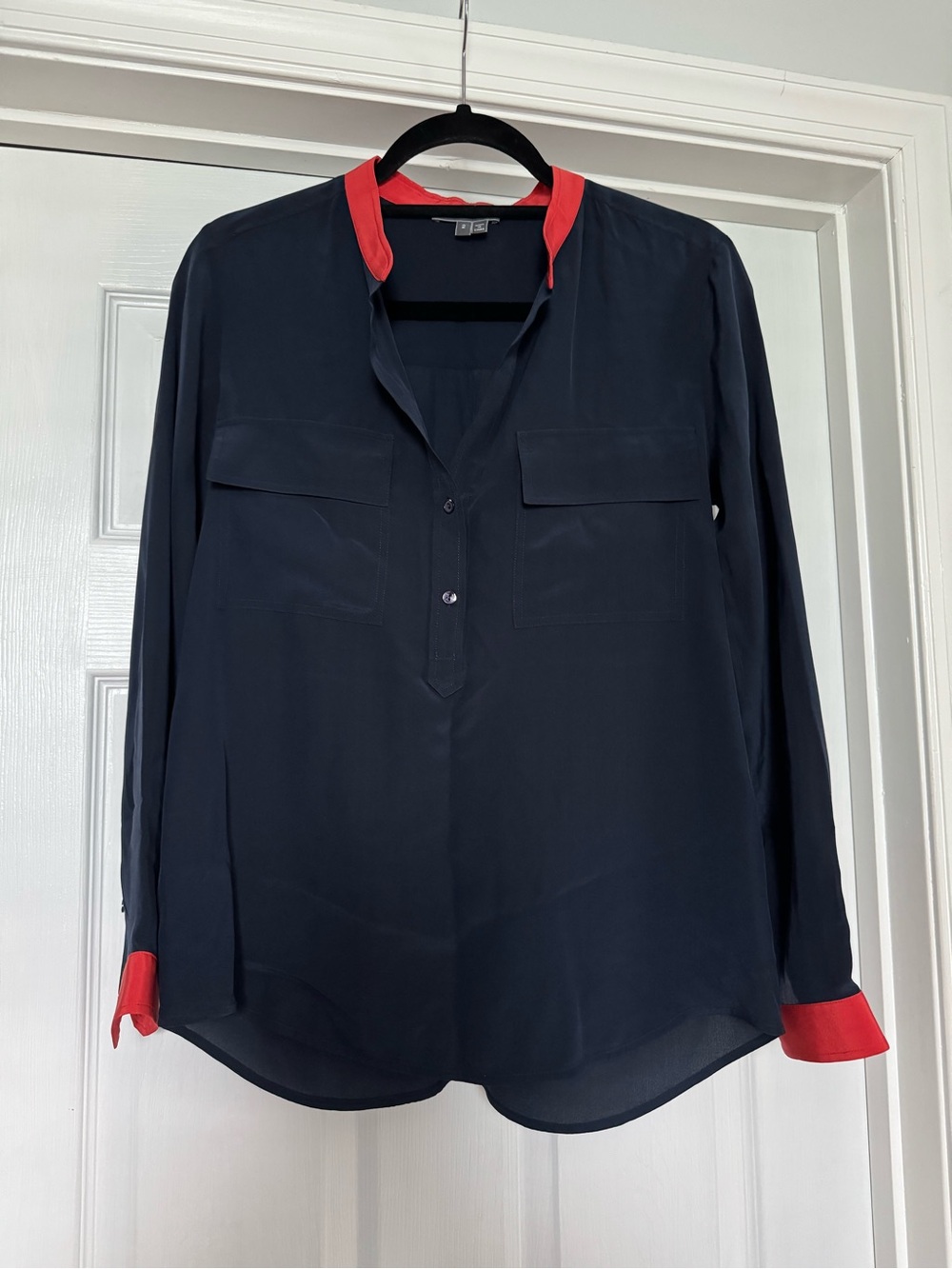 Vince 100% Silk Navy Blouse Red Contrast Trim Popover Top Size 2